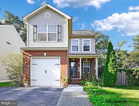 7742 Lawrence Ave, Pasadena, MD 21122
