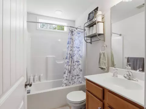 Bath - 7742 Lawrence Ave, Pasadena, MD 21122 photo 3 of 3