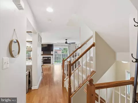 Entry Way - 7742 Lawrence Ave, Pasadena, MD 21122 photo 1 of 1