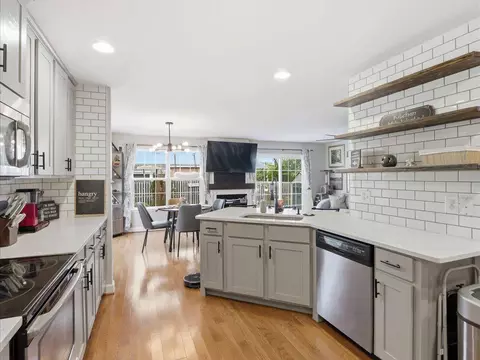 Kitchen - 7742 Lawrence Ave, Pasadena, MD 21122 photo 1 of 4