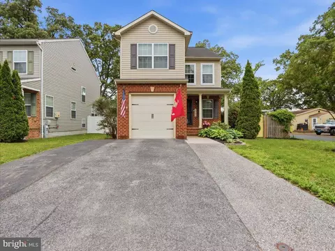 7742 Lawrence Ave, Pasadena, MD 21122