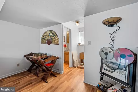 Entry Way - 1433 Gesna Dr, Hanover, MD 21076 photo 3 of 3