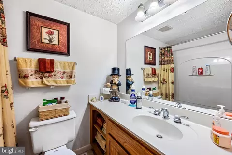 Bath - 1433 Gesna Dr, Hanover, MD 21076 photo 1 of 2