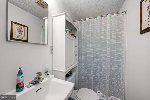 Bath - 1433 Gesna Dr, Hanover, MD 21076 photo 2 of 2