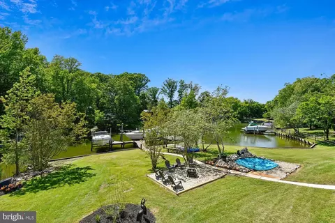 Exterior - 1780 Chesapeake Pl, Pasadena, MD 21122 photo 8 of 8