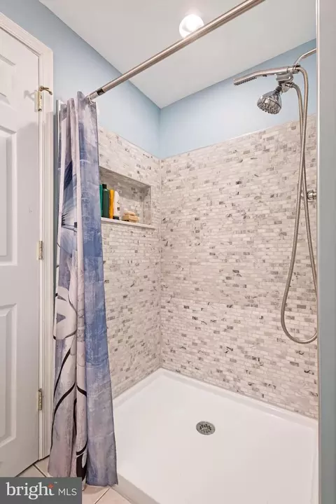 Bath - 7 Sonora Dr, Pasadena, MD 21122 photo 5 of 5