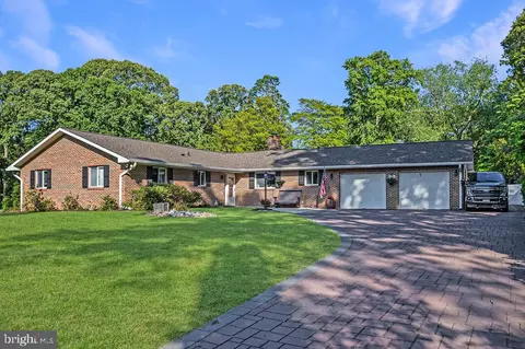 7 Sonora Dr, Pasadena, MD 21122