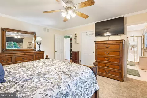 Bedroom - 7 Sonora Dr, Pasadena, MD 21122 photo 2 of 5