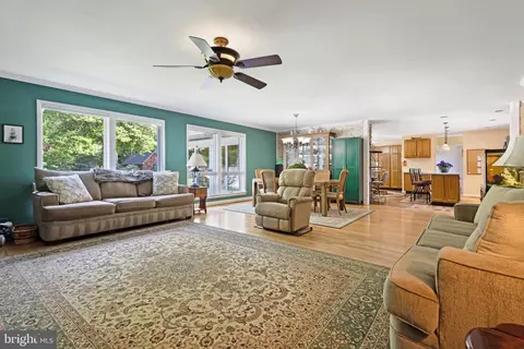 Living - 7 Sonora Dr, Pasadena, MD 21122 photo 1 of 1