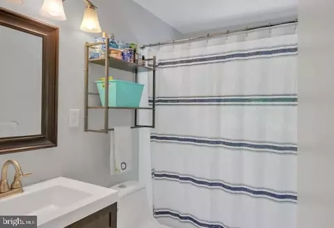 Bath - 1755 Carry Pl, Crofton, MD 21114 photo 2 of 2