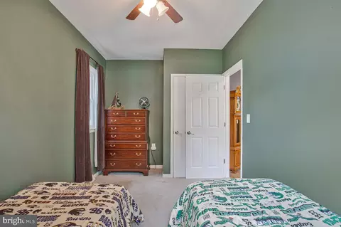Bedroom - 976 Shore Acres Rd, Arnold, MD 21012 photo 6 of 6