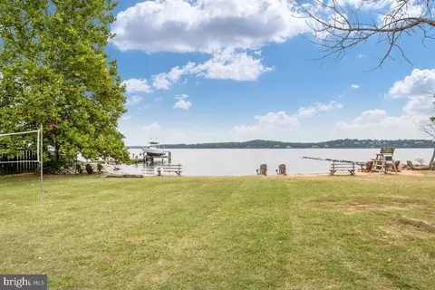 Exterior - 976 Shore Acres Rd, Arnold, MD 21012 photo 4 of 11
