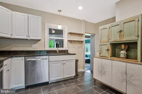 Kitchen - 976 Shore Acres Rd, Arnold, MD 21012 photo 3 of 3