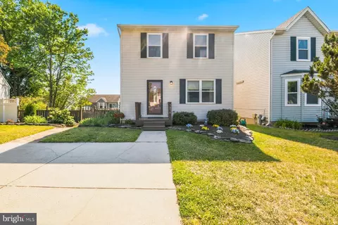 7854 Centergate Ct, Pasadena, MD 21122