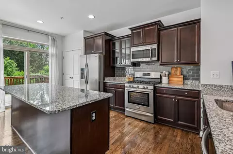 907 Whitstable Blvd, Arnold, MD 21012 photo 3