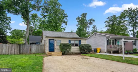 411 Highland Dr, Edgewater, MD 21037