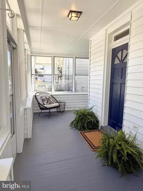 21 Woodlawn Ave, Annapolis, MD 21401