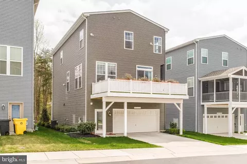Exterior - 1523 Burnell Dr, Hanover, MD 21076 photo 4 of 5