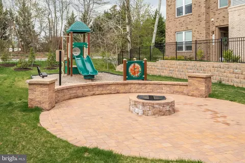 Exterior - 1523 Burnell Dr, Hanover, MD 21076 photo 5 of 5