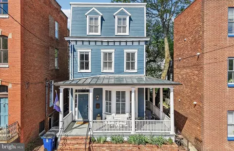 146 Duke Of Gloucester St, Annapolis, MD 21401