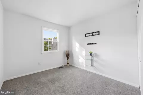 Bedroom - 1704 W Bancroft Ln, Crofton, MD 21114 photo 2 of 3