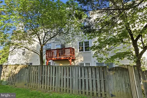 Exterior - 1704 W Bancroft Ln, Crofton, MD 21114 photo 6 of 10