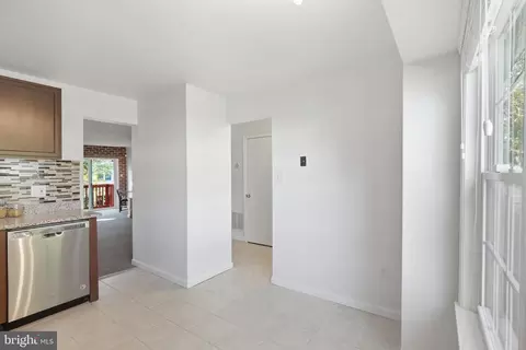 Entry Way - 1704 W Bancroft Ln, Crofton, MD 21114 photo 1 of 1