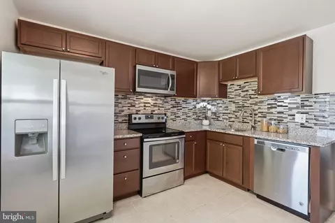 Kitchen - 1704 W Bancroft Ln, Crofton, MD 21114 photo 2 of 2
