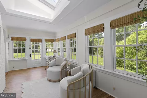 Exterior - 202 Wardour Dr, Annapolis, MD 21401 photo 3 of 6