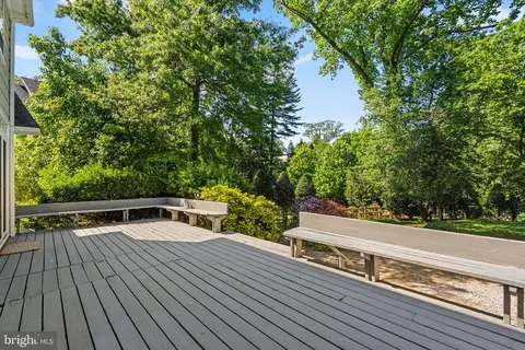 Exterior - 202 Wardour Dr, Annapolis, MD 21401 photo 4 of 6