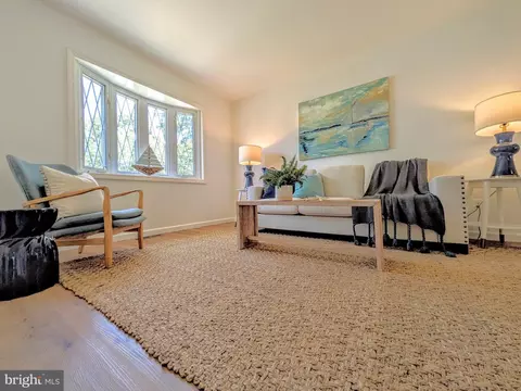 Living - 755 215th St, Pasadena, MD 21122 photo 1 of 8