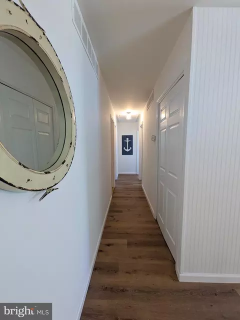 Entry Way - 755 215th St, Pasadena, MD 21122 photo 1 of 2
