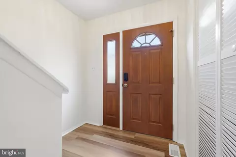 Entry Way - 1982 Cambridge Dr, Crofton, MD 21114 photo 2 of 5