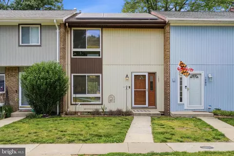 Exterior - 1982 Cambridge Dr, Crofton, MD 21114 photo 1 of 3