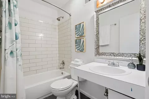 Bath - 1982 Cambridge Dr, Crofton, MD 21114 photo 2 of 2