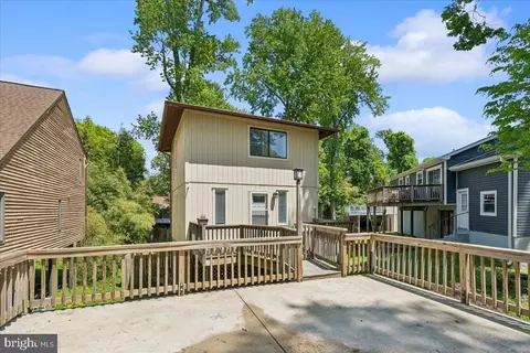 Exterior - 1745 Ridgely Rd, Edgewater, MD 21037 photo 6 of 7