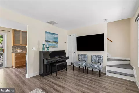 Entry Way - 1745 Ridgely Rd, Edgewater, MD 21037 photo 1 of 2