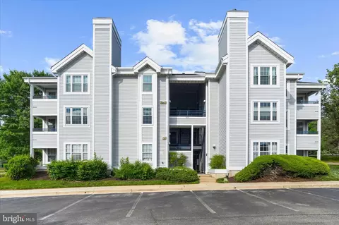 601 Forest Walk Ln #204, Odenton, MD 21113