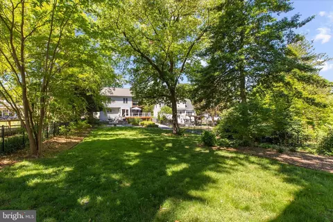 Exterior - 102 Brewer Ave, Annapolis, MD 21401 photo 4 of 19