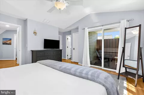 Bedroom - 102 Brewer Ave, Annapolis, MD 21401 photo 3 of 9