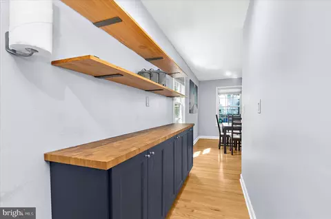 Entry Way - 102 Brewer Ave, Annapolis, MD 21401 photo 1 of 3