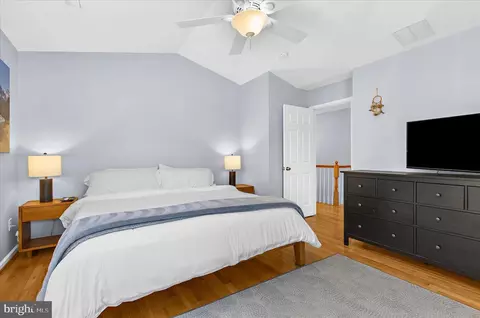 Bedroom - 102 Brewer Ave, Annapolis, MD 21401 photo 2 of 9