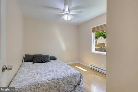 Bedroom - 1718 Ridgely Rd, Edgewater, MD 21037 photo 2 of 2
