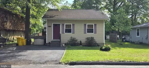 1718 Ridgely Rd, Edgewater, MD 21037