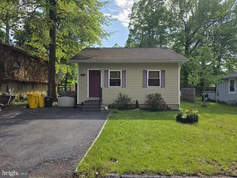 Exterior - 1718 Ridgely Rd, Edgewater, MD 21037 photo 4 of 6