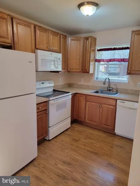 Kitchen - 1718 Ridgely Rd, Edgewater, MD 21037 photo 1 of 1