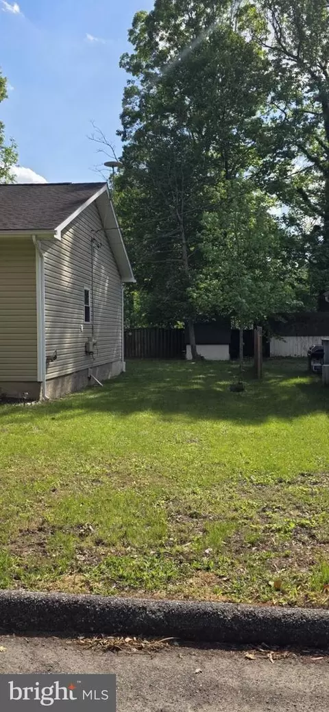 Exterior - 1718 Ridgely Rd, Edgewater, MD 21037 photo 6 of 6