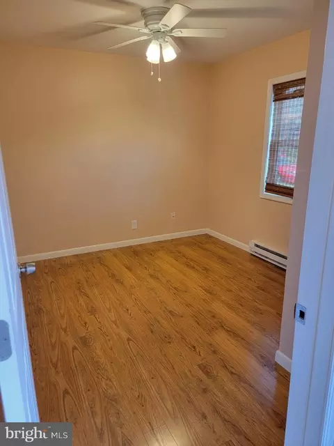 Bedroom - 1718 Ridgely Rd, Edgewater, MD 21037 photo 1 of 1
