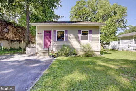 Exterior - 1718 Ridgely Rd, Edgewater, MD 21037 photo 2 of 6