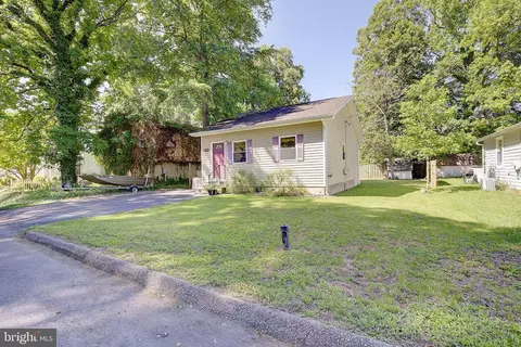 Exterior - 1718 Ridgely Rd, Edgewater, MD 21037 photo 1 of 6
